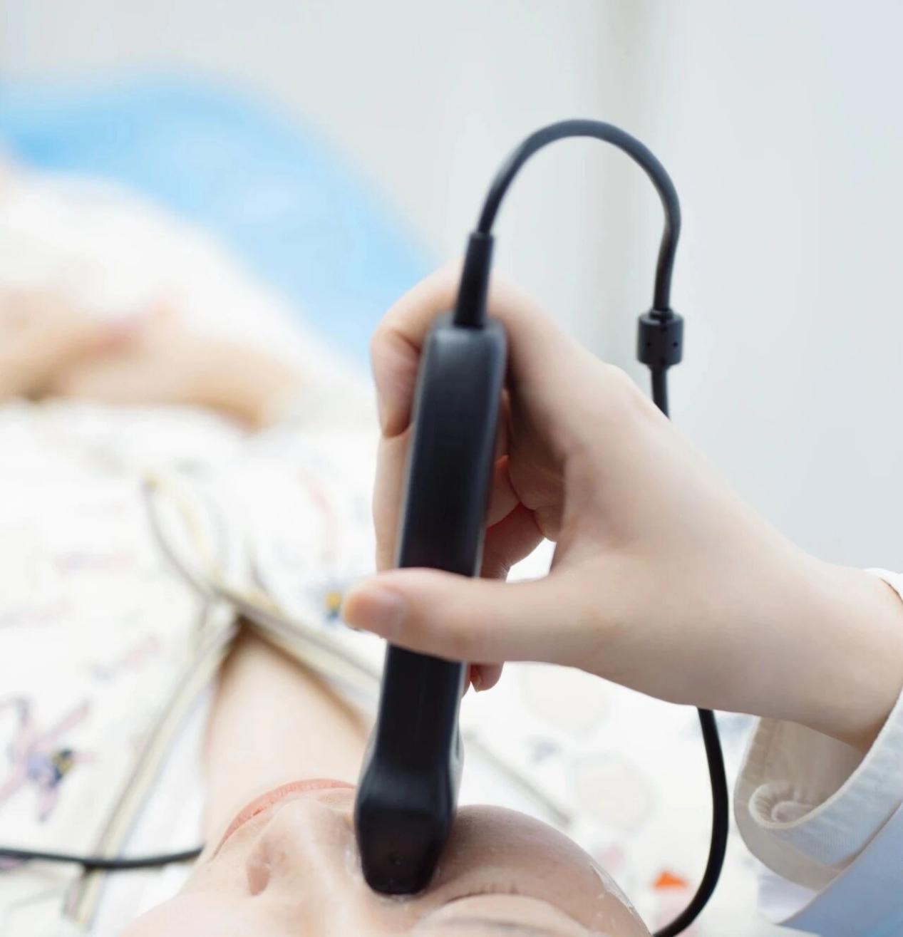 Ultrasound identifies filler type and plane